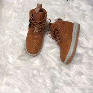 Nike winter boots